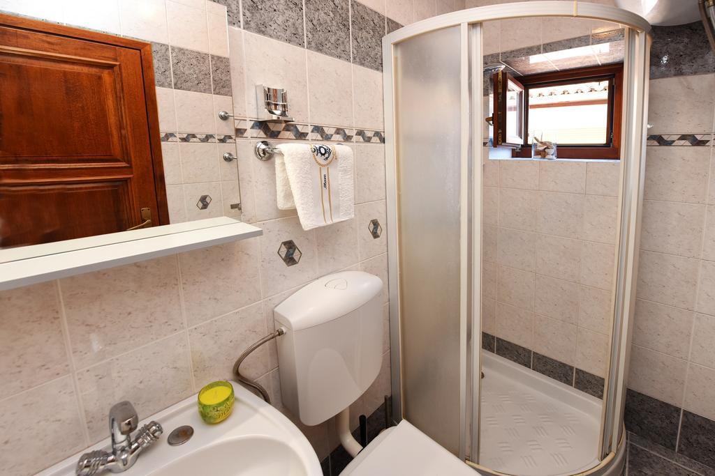 Apartment House Senna Пореч Екстериор снимка